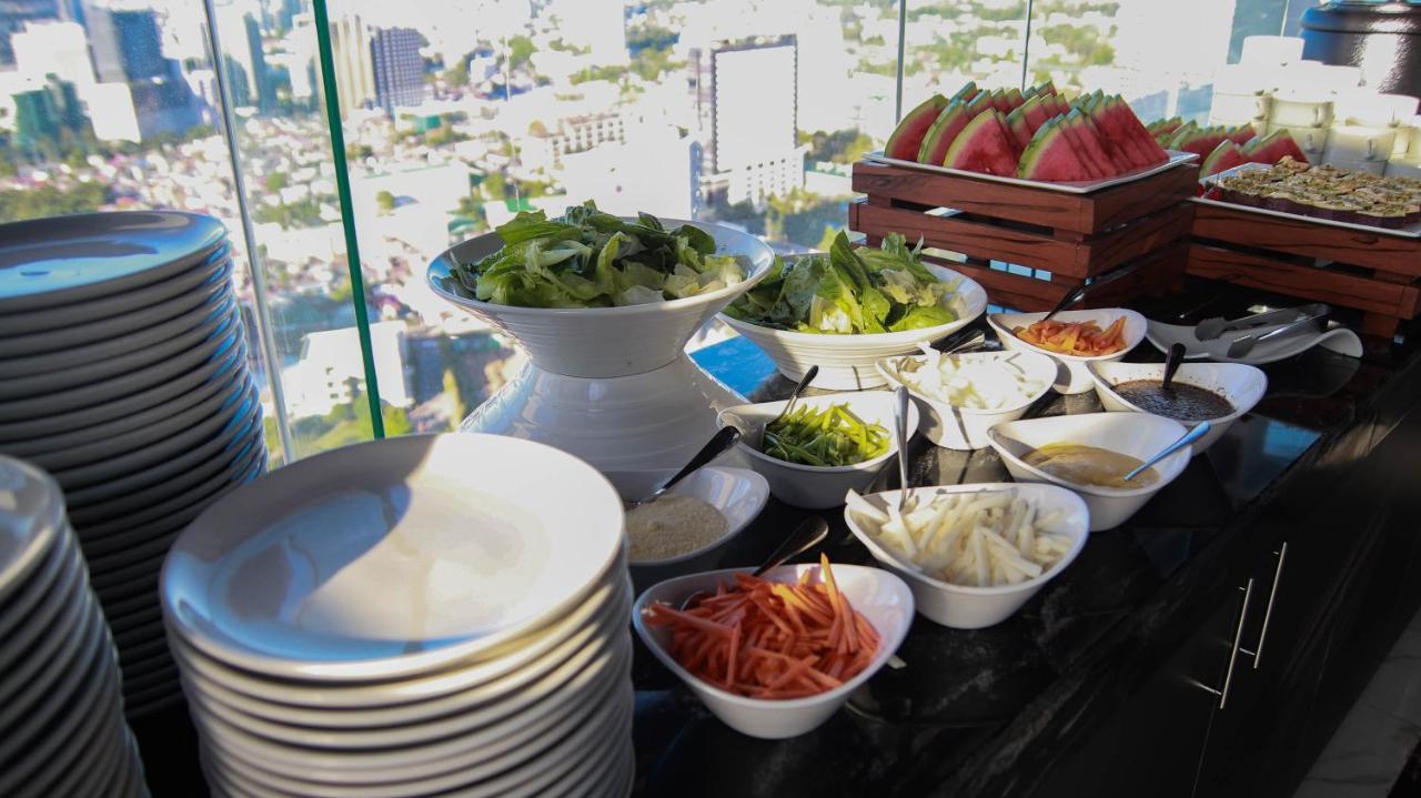 Noble Cebu Hotel מראה חיצוני תמונה